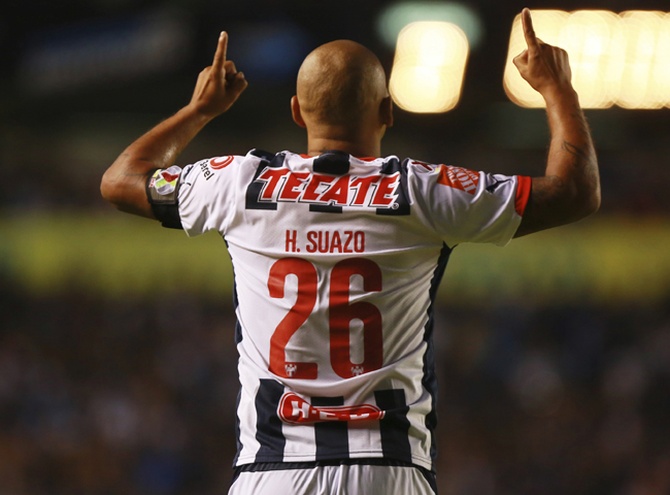 Humberto Suazo'nun 26'sı...